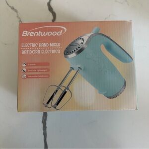 Brentwood Blue Electric Hand Mixer